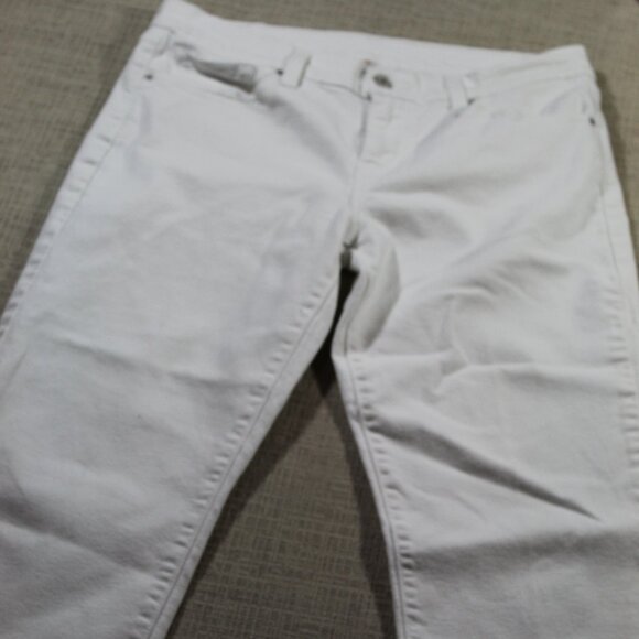 Levi's White Cuffed Straight Leg Mid Rise Cropped Jeans - Picture 1 of 6